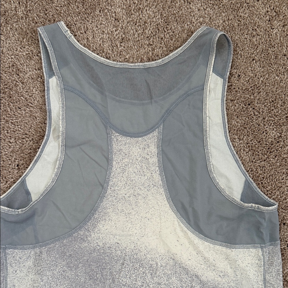 Lululemon top - Picture 3 of 3